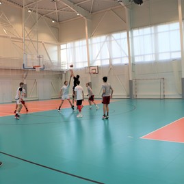 Zväčšiť fotografiu - Špičkové podmienky pre rozvoj talentu vytvorí župná športová škola aj basketbalistom - IMG_4958