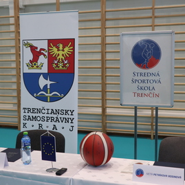 Zväčšiť fotografiu - Špičkové podmienky pre rozvoj talentu vytvorí župná športová škola aj basketbalistom - IMG_4980
