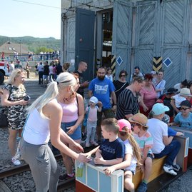 Spoločnú jazdu električky a hasičov si užilo približne 1500 návštevníkov - 32191246_1787560047967601_2524628145055727616_o