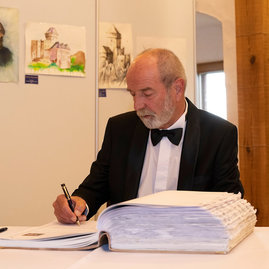 Zväčšiť fotografiu - Stále zbierame návrhy na výnimočné osobnosti kraja! - 20220527_Verejne_uznania_TSK_067w