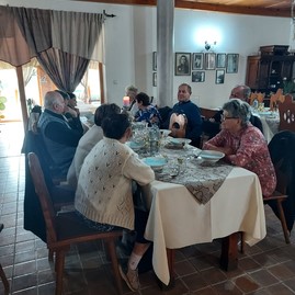 Zväčšiť fotografiu - Starších si uctili v trenčianskych bohuslaviciach, priepasnom aj častkovciach - 1