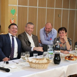 Zväčšiť fotografiu - Starších si uctili v trenčianskych bohuslaviciach, priepasnom aj častkovciach - 23