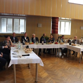 Zväčšiť fotografiu - Starších si uctili v trenčianskych bohuslaviciach, priepasnom aj častkovciach - 25