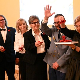 Zväčšiť fotografiu - Storočná tradícia, moderná knižnica: považská knižnica oslavuje 100 rokov