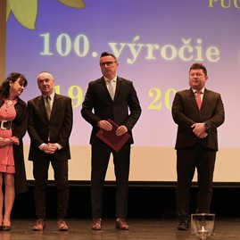 Zväčšiť fotografiu - Storočnicu oslávili maturitnou skúškou - DSC_5187