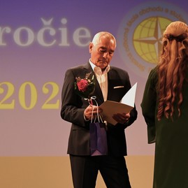 Zväčšiť fotografiu - Storočnicu oslávili maturitnou skúškou - DSC_5260