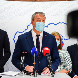 Zväčšiť fotografiu - Stretnutiu predstaviteľov krajských samospráv v bojniciach dominoval šport - DSC08933