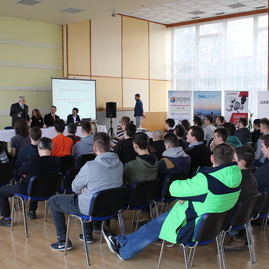 Striebro zo súťaže v 3d modelovaní putovalo do myjavy, začal sa aj trenčiansky robotický deň - IMG_8281