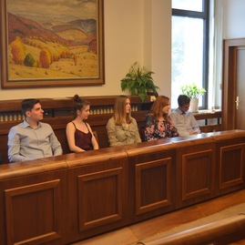 Študenti gymnázia m. r. štefánika v novom meste nad váhom navštívili národnú radu slovenskej republiky - 9