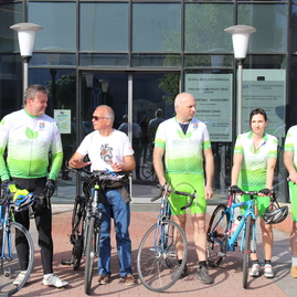 Štvrtý ročník projektu do práce na bicykli otvoril na trenčianskej župe národný cyklokoordinátor, predstavili aj nové cyklodresy zelenej župy - IMG_9490