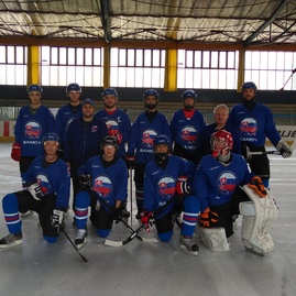 Zväčšiť fotografiu - Štyria trenčianskoteplickí bandy hokejisti si z majstrovstiev sveta v irkutsku priniesli bronz - Historicky prvÃ© druÅ¾stvo muÅ¾ov po 89 rokoch