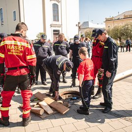 Zväčšiť fotografiu - Svetová cyklistika aj storočné tradície na jednom mieste - TSK_pretek kurierov_maj_mini-21
