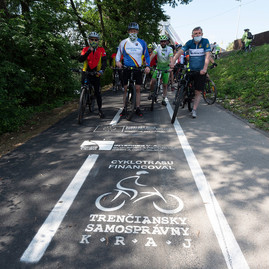 Zväčšiť fotografiu - Svojho favorita medzi cyklotrasami majú cyklisti aj chodci - 20200601_TSK_cyklotrasa_039w
