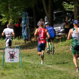 Zväčšiť fotografiu - Takmer 200 pretekárov štartovalo na najstaršom slovenskom triatlone - DSC06083.jpg-1620x1080
