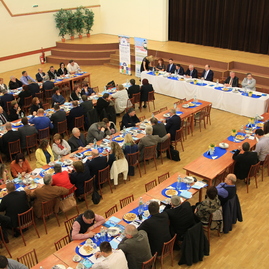 Takmer stovka primátorov a starostov z okolia stredného považia  sa zišla v kultúrnom dome v trenčianskych stankovciach - IMG_6668
