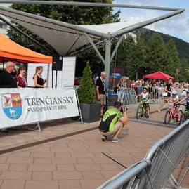 Zväčšiť fotografiu - Tohtoročné medzinárodné dni cyklistiky odštartoval predseda kraja - IMG_0508