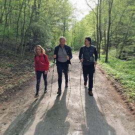 Zväčšiť fotografiu - Tradičný výstup na maguru prilákal ľudí z celého okolia - 20230506_082419