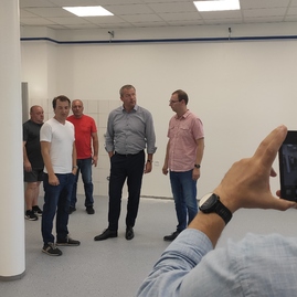Zväčšiť fotografiu - Trenčianska univerzita ako prvá na slovensku so systémom zdieľanej ekologickej dopravy - IMG_20220809_132845