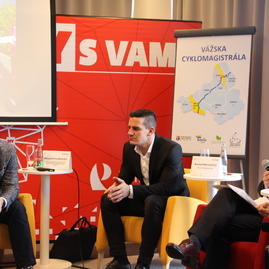 Trenčianska župa je športová, dominujú cyklotrasy a pilotný projekt hokejovej akadémie - IMG_0042