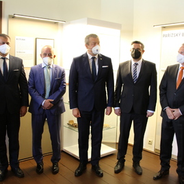Zväčšiť fotografiu - Trenčianska župa nadviazala spoluprácu so samosprávami v podbradlianskom regióne - IMG_0042