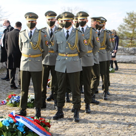 Zväčšiť fotografiu - Trenčianska župa nadviazala spoluprácu so samosprávami v podbradlianskom regióne - IMG_0445
