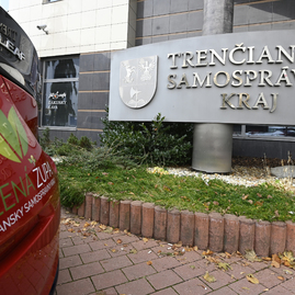 Trenčianska župa pokračuje v rozvoji elektromobility a rozširuje svoj vozový park o šiesty elektromobil - 20191019_TSK_elektromobily_11