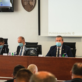 Zväčšiť fotografiu - Trenčianska župa poskytne humanitárnu pomoc tornádom zasiahnutým oblastiam juhomoravského kraja - TSK_zastupiteľstvo_XXX (2 of 17)