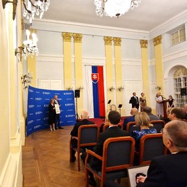 Zväčšiť fotografiu - Trenčianska župa získala ďalšie ocenenie - 20231109_173226