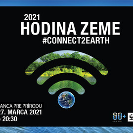 Zväčšiť fotografiu - Trenčiansky hrad sa cez víkend ponorí do tmy - hodina zeme 2021