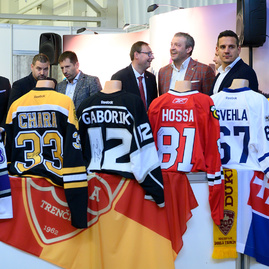 Trenčiansky kraj je pravým hokejovým regiónom, v hokejovom duchu sa otváral aj stánok kocr trenčín región na region tour expo 2019 - 20190517_REGION_TOUR_EXPO_003w