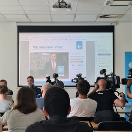 Zväčšiť fotografiu - Trenčiansky kraj jediný s ratingom a+ - 20220516_105245