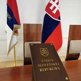 Zväčšiť fotografiu - Trenčiansky kraj súčasťou dod národnej rady sr