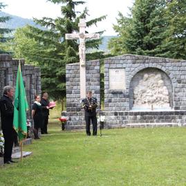 Trenčiansky župan si uctil pamiatku zosnulých baníkov na regionálnych oslavách dňa baníkov 2015 - Obrázok 015