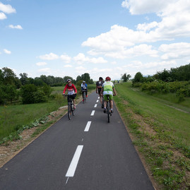 Zväčšiť fotografiu - Tretia júnová nedeľa patrí všetkým otcom - cyklo11