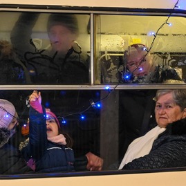 Zväčšiť fotografiu - Trojkráľová električka sa vrátila po 3 rokoch, a to s rekordnou návštevnosťou - Zmenšené trojkrálová 2023 (56)