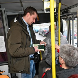 Zväčšiť fotografiu - Trojkráľová električka sa vrátila po 3 rokoch, a to s rekordnou návštevnosťou - Zmenšené trojkrálová 2023 (7)