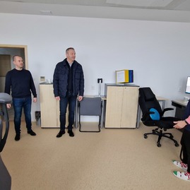 Zväčšiť fotografiu - Trojkráľovým výjazdom ukončil župan návštevy záchranných zložiek a cestárov v kraji - 20240106_112753