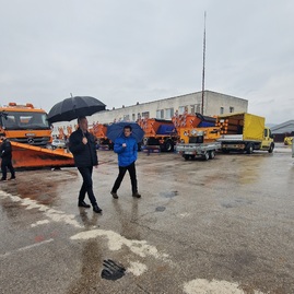 Zväčšiť fotografiu - Trojkráľovým výjazdom ukončil župan návštevy záchranných zložiek a cestárov v kraji - 20240106_105555