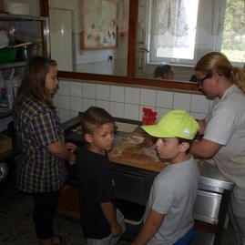 Tvorivé dielne soš pruské prilákali viac ako 130 žiakov základných škôl - P5037743