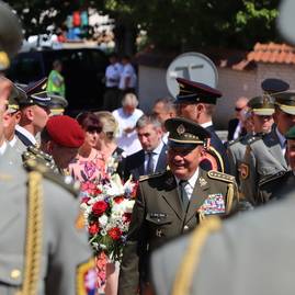 Zväčšiť fotografiu - Uplynulo 142 rokov od narodenia najväčšieho slováka - IMG_1145