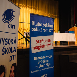 Zväčšiť fotografiu - Úspešne spromovaní - TSK_DTI promocie_mini (1 of 68)