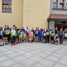 Zväčšiť fotografiu - Ústredným motívom židovsko-kresťanskej cyklopúte je podpora dialógu - 20230914_154303