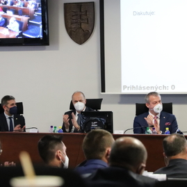 Zväčšiť fotografiu - V budúcom roku župa investuje najviac financií do modernizácie škôl a rekonštrukcie ciest - IMG_3976_zmensena