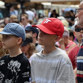 Zväčšiť fotografiu - V cyklistickom drese aj v kroji: sobota v kraji v znamení športu aj folklóru