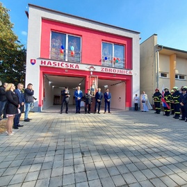 Zväčšiť fotografiu - V kolačíne slávnostne otvorili zrekonštruovanú hasičskú zbrojnicu - 20221008_102131