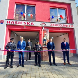 Zväčšiť fotografiu - V kolačíne slávnostne otvorili zrekonštruovanú hasičskú zbrojnicu - 20221008_102721