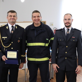 Zväčšiť fotografiu - V kolačíne slávnostne otvorili zrekonštruovanú hasičskú zbrojnicu - IMG_3921