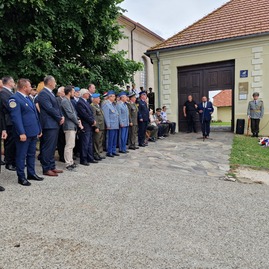 Zväčšiť fotografiu - V košariskách sme si pripomenuli narodenie najväčšieho slováka - 20230721_112135