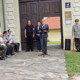 Zväčšiť fotografiu - V košariskách sme si pripomenuli narodenie najväčšieho slováka - 20230721_112356
