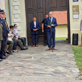 Zväčšiť fotografiu - V košariskách sme si pripomenuli narodenie najväčšieho slováka - 20230721_113127